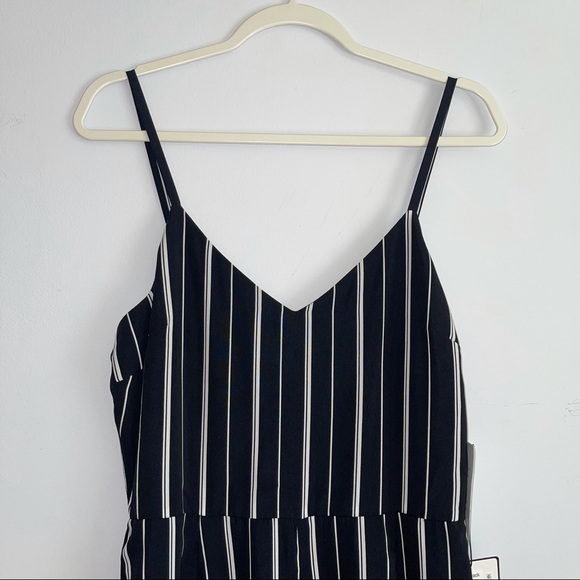 Laundry By Shelli Segal Sleeveless Jumpsuit - Picture 5 of 9